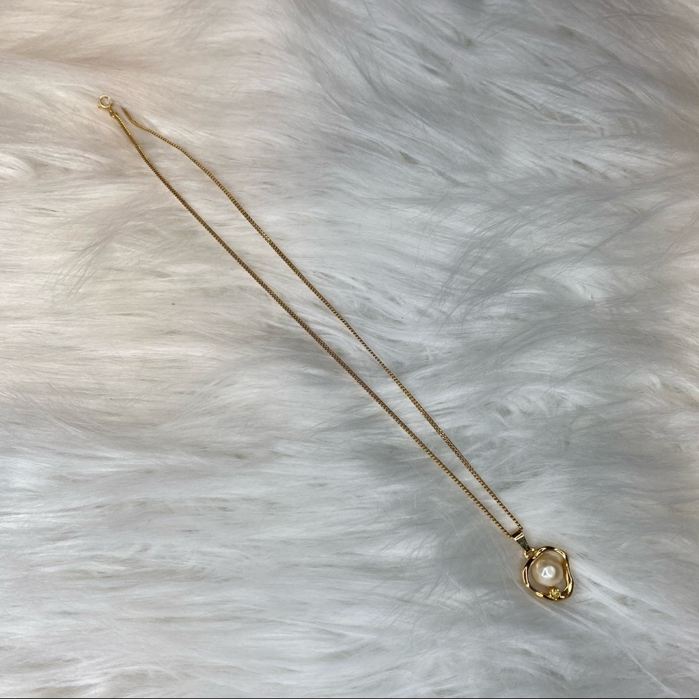 Vintage Gold Tone Faux Pearl & Green Crystal Organic Shaped Costume Necklace